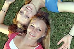 http://tbn2.google.com/images?q=tbn:-E6qGJJv7FctbM:http://www.dreamstime.com/happy-teen-friends-thumb1378593.jpg