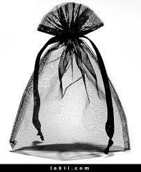 طرق ترتيب الملابس الداخليه بشكل جميل 0812130654541f8f4435.jpg