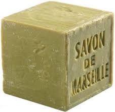 http://tbn2.google.com/images?q=tbn:BGYaurTz44BIrM:http://img.over-blog.com/400x392/0/51/11/65/divers-bis/Savon-pain.jpg