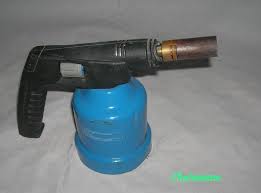 http://tbn2.google.com/images?q=tbn:K6AimzJX8obI6M:dico-cuisine.fr/images/chalumeau.jpg