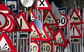 segnali stradali21 Rivoluzione in arrivo per il Codice della Strada