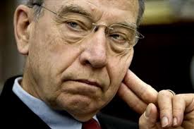 http://tbn2.google.com/images?q=tbn:RxLKWOn5snbXxM:http://districtschmistrict.files.wordpress.com/2009/03/grassley.jpg