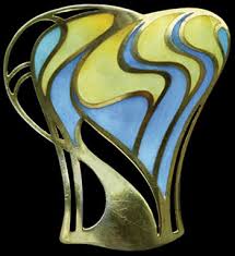 http://tbn2.google.com/images?q=tbn:eaeu2gsQnidDSM:http://www.tademagallery.com/Buckles/Cont/images/Auchentaller_Buckle.jpg