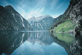 http://tbn2.google.com/images?q=tbn:gdhi2LqyZag9GM:http://upload.wikimedia.org/wikipedia/commons/0/0b/DoubtfulSound-Fjord.jpg