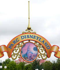 Euro Disney - www.chrisncrohns.blogspot.com