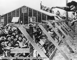external image japanese%2520internment.jpg