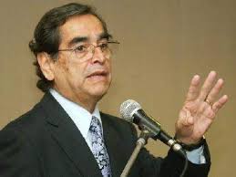 Ministro de Salud Oscar Ugarte