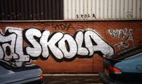 http://tbn2.google.com/images?q=tbn:znTC67voUcznuM:http://www.graffiti.org/dj/n-igma7/illegals/large/skola.jpg