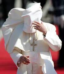 Le pape a dit - Folie passagère n°48 benoit-xvi-dans-le-vent