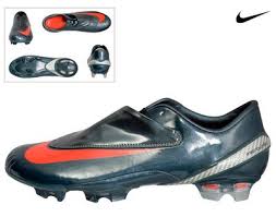  اجمل أحذية .... في  pes 6  لموسم 2011/2010  Nike-Mercurial-Vapor-IV-Football-Boots-Charcoal