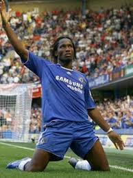 Drogba langer centrumspits van Chelsea