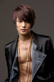 http://tbn2.google.com/images?q=tbn:RT8e__xjUkj06M:http://hanleidbsk.files.wordpress.com/2008/09/jaejoong2.jpg