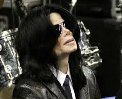 L’hypocrisie des médias envers la mort de Michael Jackson En chanson L’hypocrisie des médias envers la mort de Michael Jackson En chanson