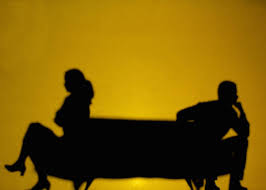 نقره لتكبير أو تصغير الصورة ونقرتين لعرض الصورة في صفحة مستقلة بحجمها الطبيعي